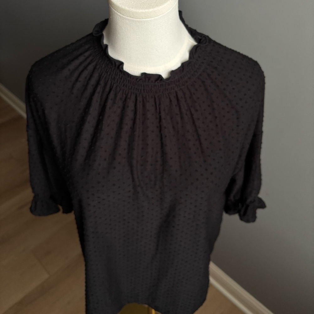 Madewell Texture & Thread Clip Dot Ruffle Top - Picture 2 of 7